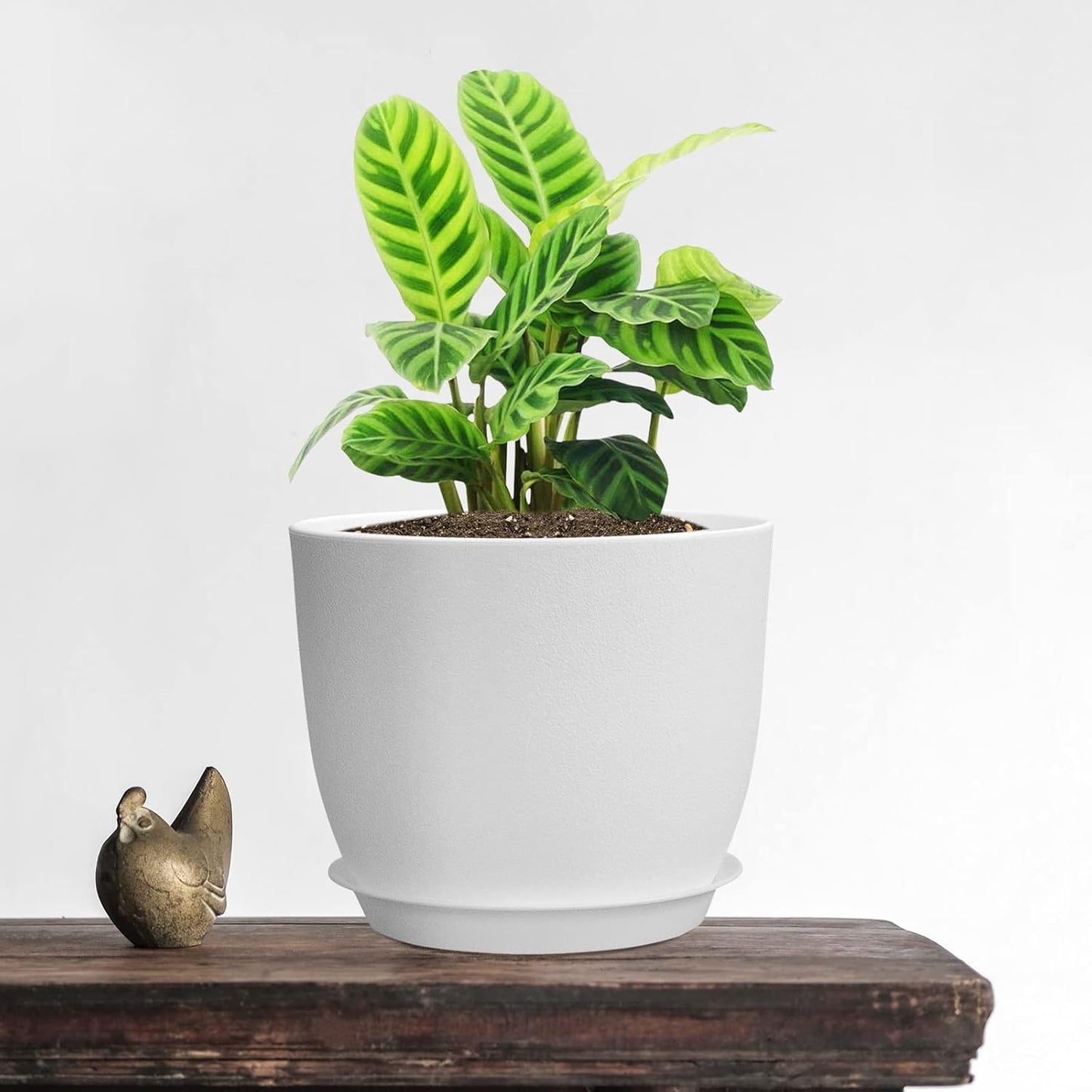 Modern Plant Pots Set, 9/8/7.5 inch Plastic Planters for Indoor Plants, Stylish Flower Pots with Drainage Holes and Saucers for House Plants and Flowers, White