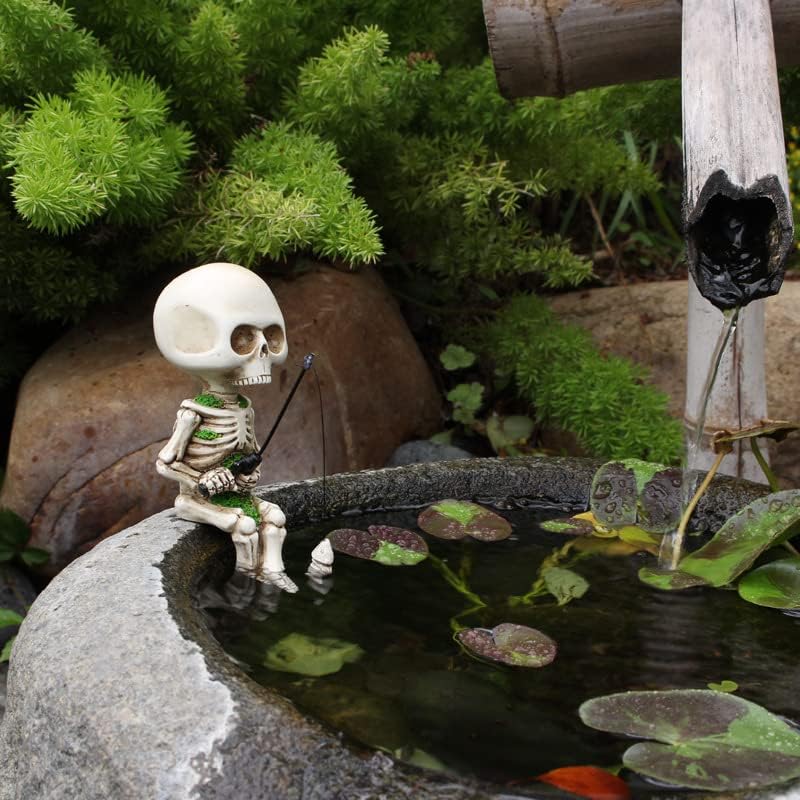Fishing Skeleton Statue Halloween Decorations, 4.5 Inch Cute Sitting Skull Figurine Shelf Sitter Resin Sculpture for Outdoor Garden Yard Lawn Pond Waterfalls Pool Ornaments
