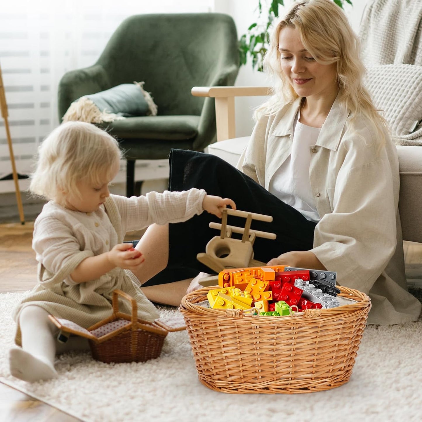 Wicker Picnic Basket with Double Folding Handles, Natural Large Willow Hamper Empty Basket Cheap Easter Eggs Candy Storage Wine Basket for Toy, Flower, Wedding（White 16inch）