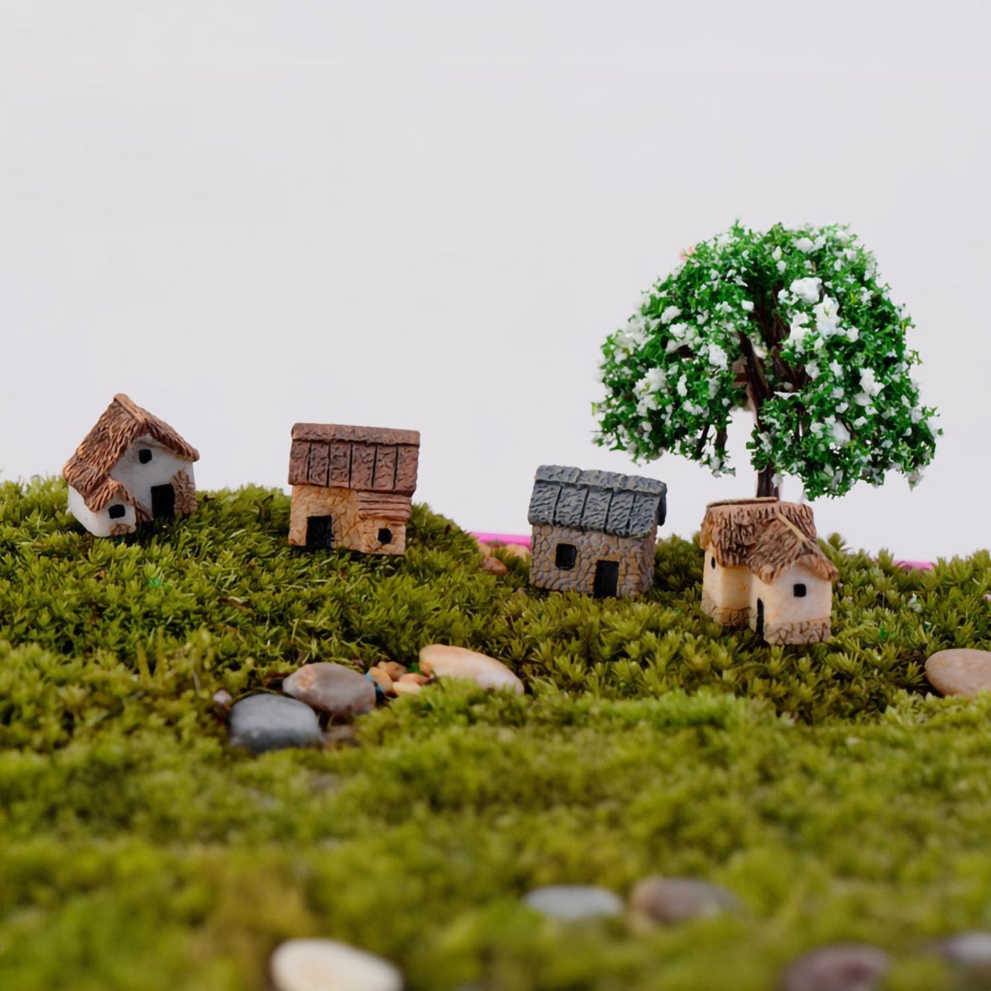 Fairy Miniature Tiny Thatched Cottage, Stone House, Terrarium Accessories, Mini Fairy Garden Supplies (Set of 4 or 1) (4pcs Thatched Cottage)