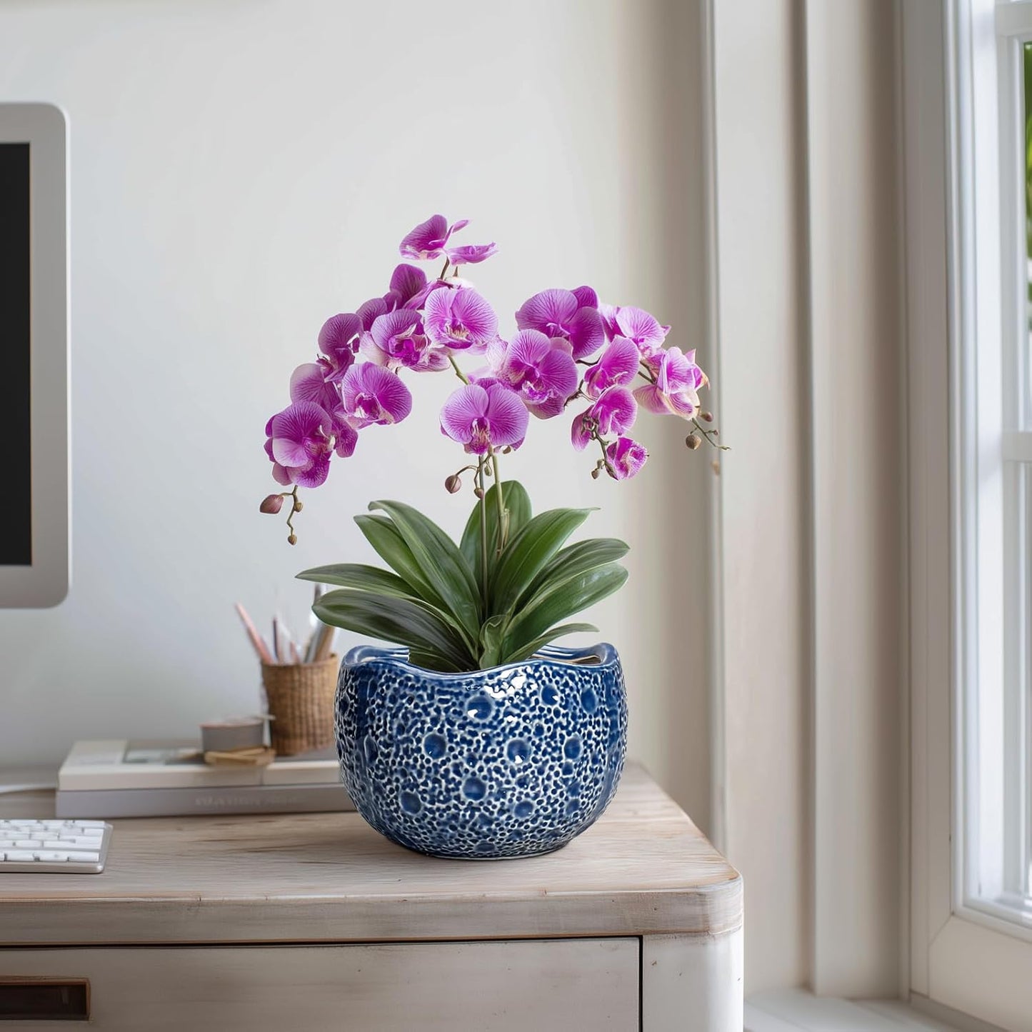 Ceramic Pots for Plants - 8 Inch Round Planter with Drainage Hole, Round Decorative Plant Pots for Indoor Outdoor, Modern Unique Flower Pot, House Living Room Decor, Home Gifts, Blue