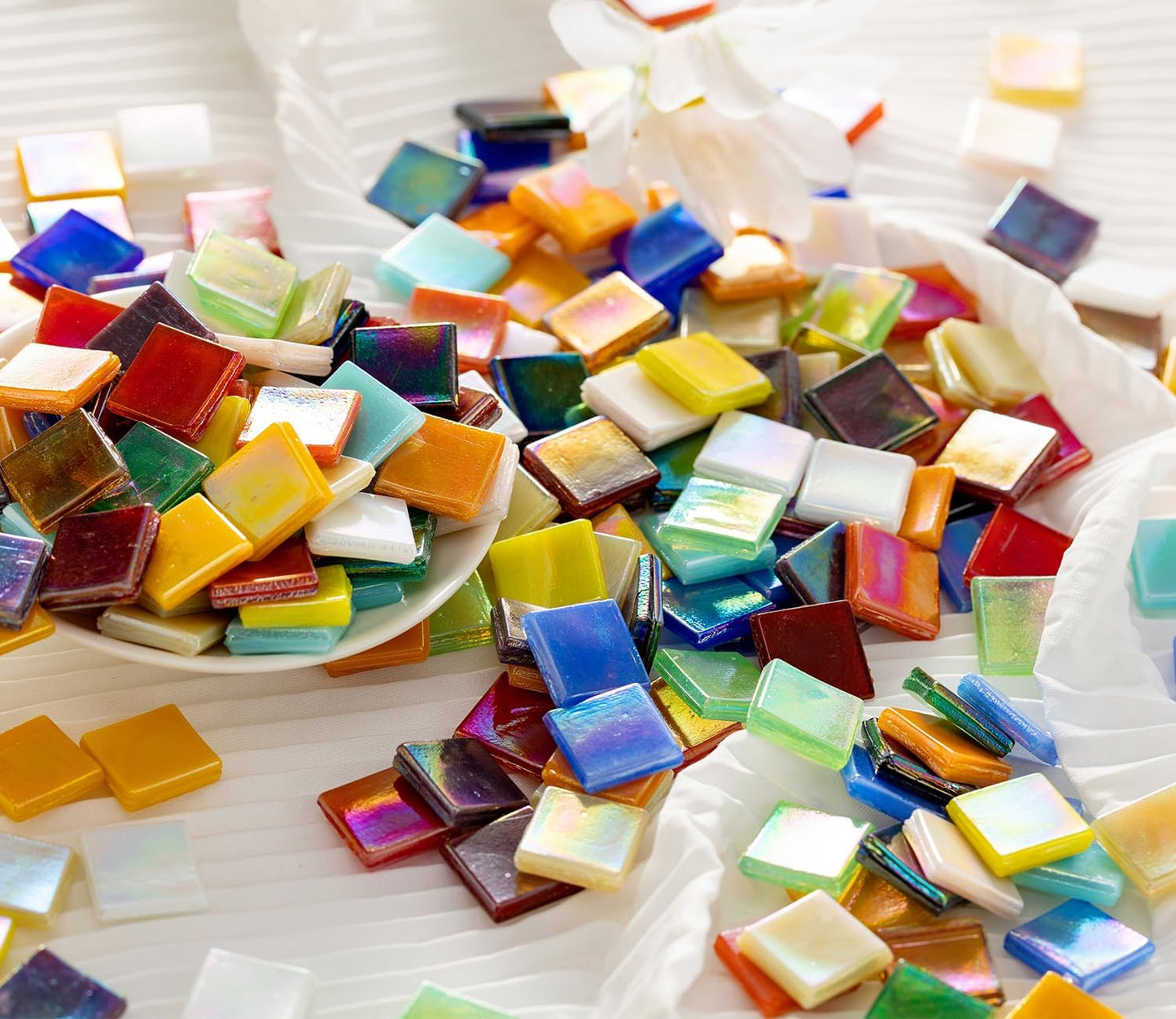 Lanyani 1.2Pounds/300 Pieces Iridescent Glass Mosaic Tiles Bulk for Crafts, Variety Vibrant 5/8 Inch Square Mosaic Tiles Pieces Supplies for DIY Home Garden for Adults and Kids