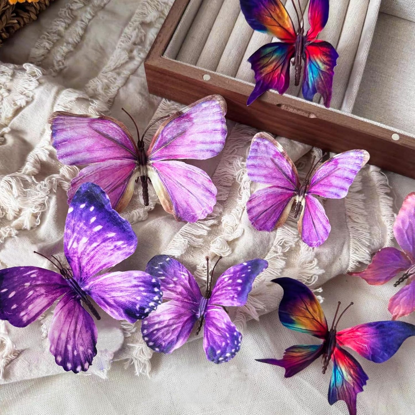 Artificial Butterfly, 3D Artificial Butterfly Clips,Silk Floral Butterflies, Suitable for Home Decoration, Flower Arrangement and Foil The Festive Atmosphere (8 Pcs)