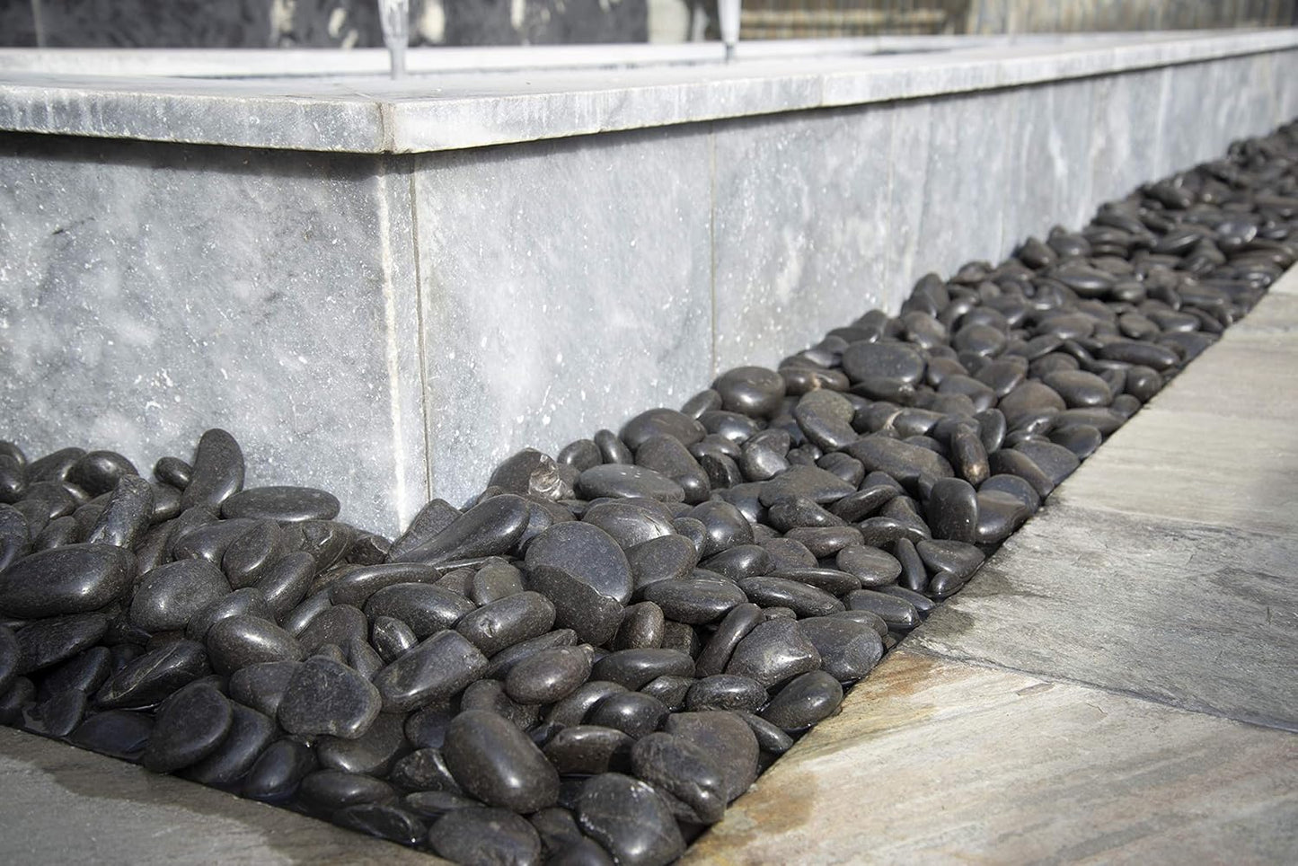 MSI Decorative Polished Black Pebbles, 1.2 inch - 2 inch, 40 lb. Bag