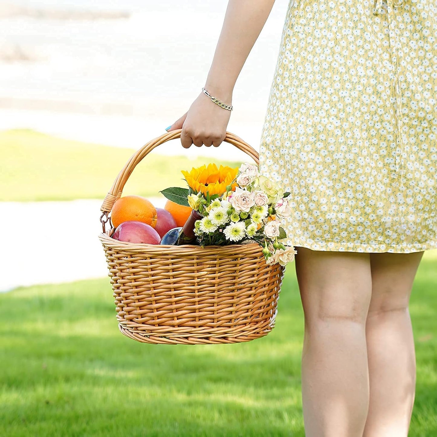 Wicker Picnic Basket with Double Folding Handles, Natural Large Willow Hamper Empty Basket Cheap Easter Eggs Candy Storage Wine Basket for Toy, Flower, Wedding（Grey 16inch）