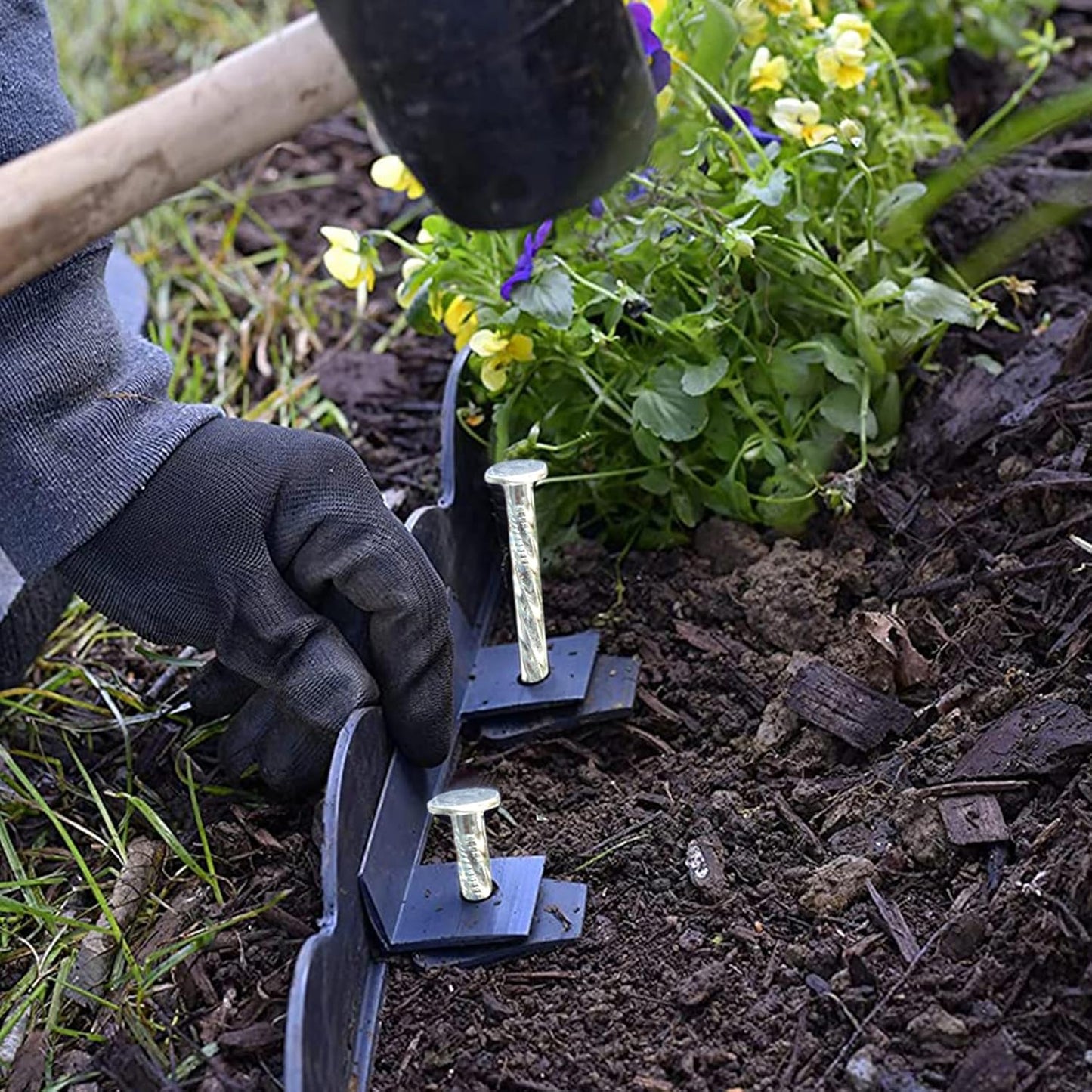 14 Inch Heavy Duty Spiral Landscape Spikes Solid Galvanized Metal Garden Stakes for Speed Bump, Wheel Stop, Paver Edging, Floor Covering, Weed Barriers, Tent, Garden Plants (25)