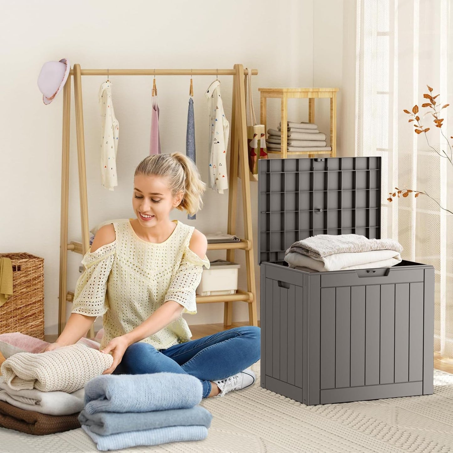 31 Gallon Resin Deck Box, Lockable Patio Outdoor Storage Box for Furniture, Garden Tools and Tools Storage, Waterproof Outside Storage Boxes - Grey