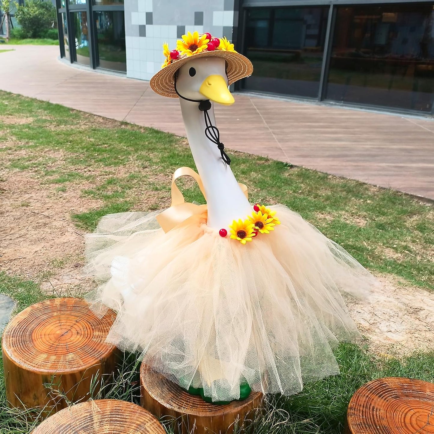 Large White Goose Statues Cygnus, Cute Big Bird Decor Garden Sculpture with Sunflower Outfits and Hat Duck Figurine Indoor Outdoor Porch Backyard Pool Lawn Ornaments 19’’ Birthday Holiday Decorations