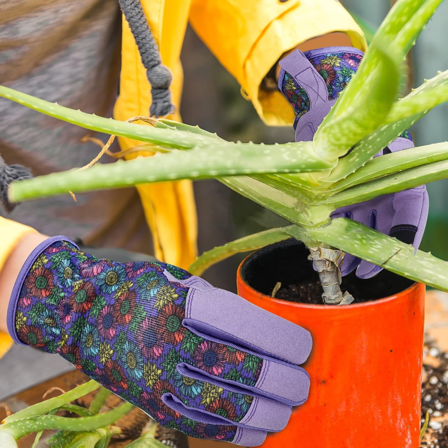 Gardening Gloves for Women and Men, Garden Gloves with Touch Screen, Thorn Proof Puncture Resistant Working Gloves, Gardening Gifts for Women, Size Medium