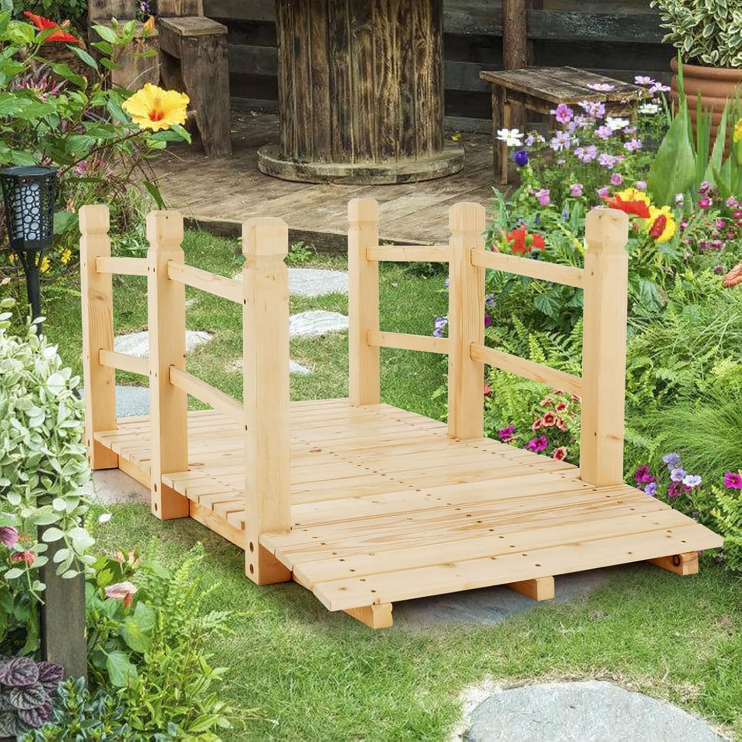 Giantex 5 ft Garden Bridge - Natural Wood Arc Footbridge Walkway with Side Railings, Decorative Wooden Bridge Landscaping for Backyard Farm Garden Creek Pond Decor, Easy to Assemble (Natural)