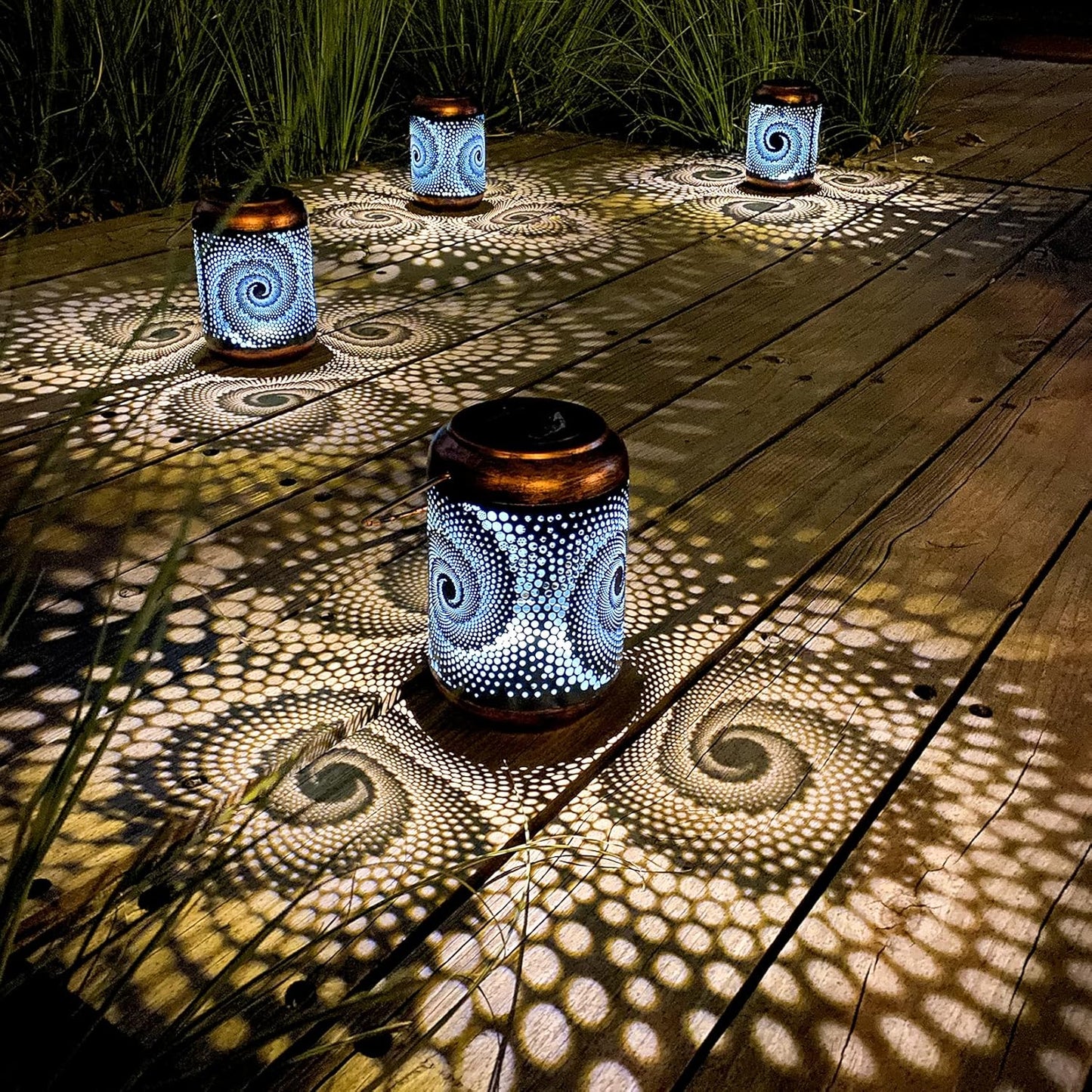 Solar Lanterns Outdoor Hanging Lantern Metal Waterproof LED Lantern with Solar Powered Garden Patio Decorations Decor with Handle Christmas Gift Idea