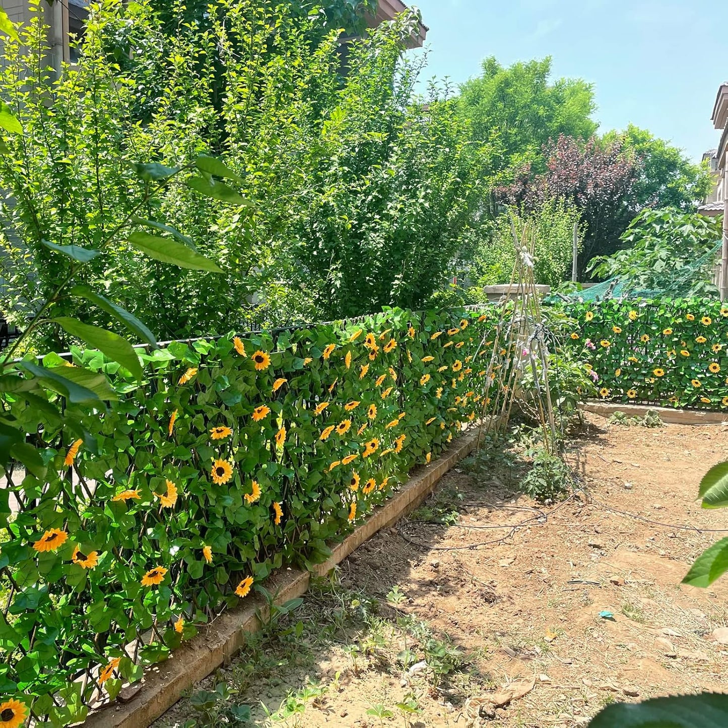 Expandable Fence Privacy Screen for Balcony Patio Outdoor,Decorative Faux Ivy Fencing Panel,Artificial Hedges (Single Sided Leaves) (1, Sunflowers)