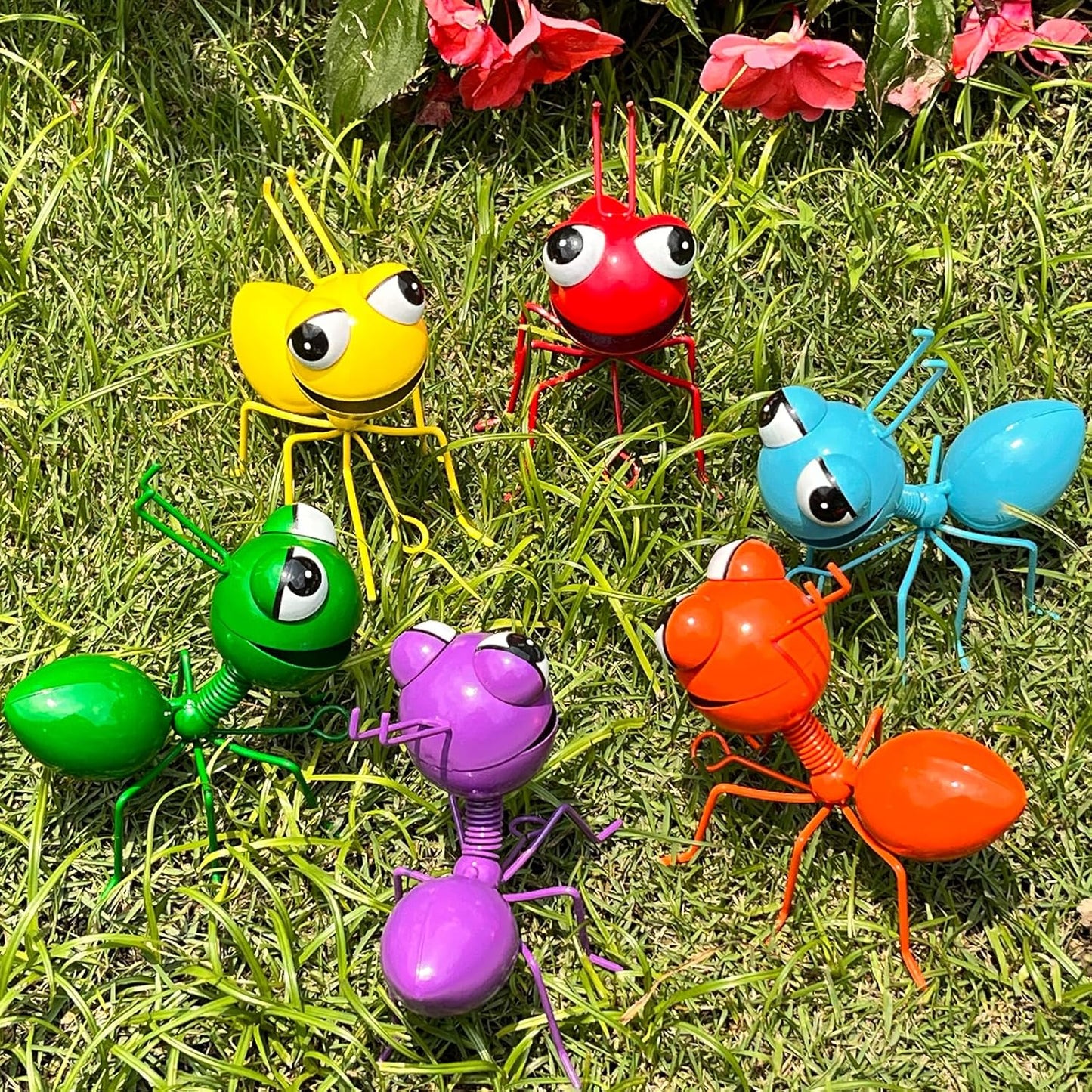 Metal Yard Art Garden Decor for Outside Cute Ants Yard Decorations Outdoor Lawn Ornaments Backyard Gifts for Mom - Set of 6