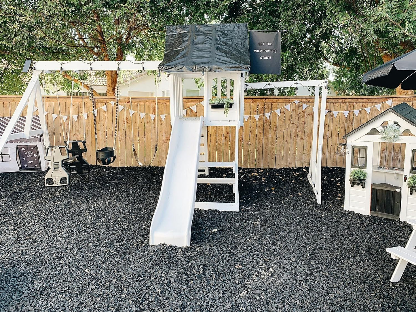 100% Wire-Free Rubber Mulch – Black, 20 lb (0.8 cu ft) | Long-Lasting, Low Maintenance, Safe for Kids & Pets – Landscaping & Playground Ground Cover