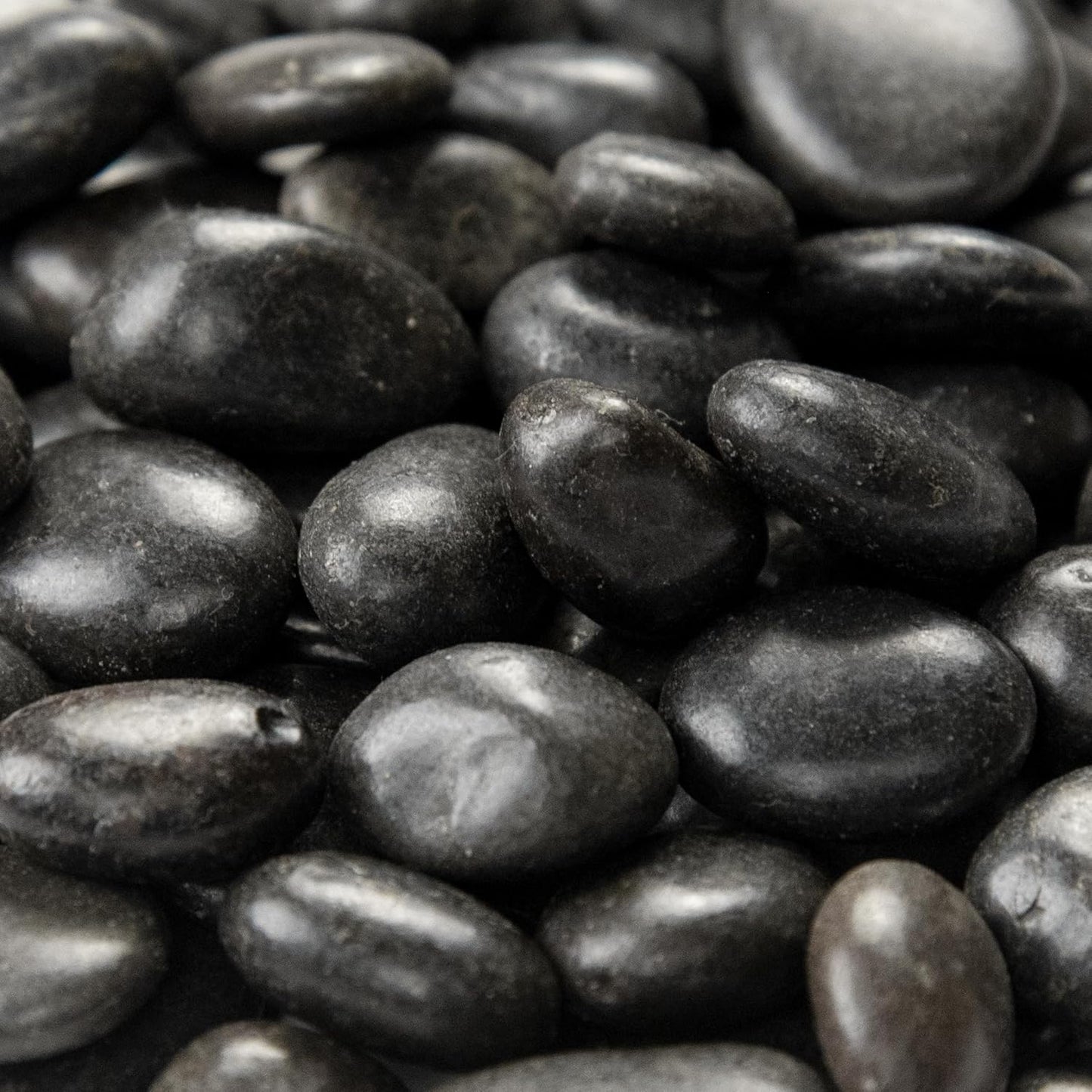 MSI Decorative Polished Black Pebbles, 0.4 Inch, 40 lb. Bag