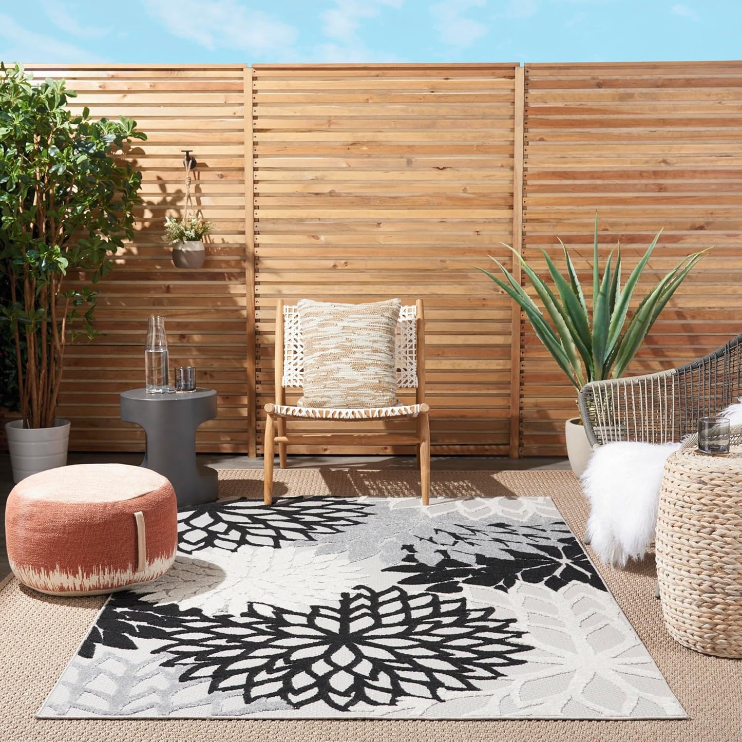 Nourison Aloha Indoor/Outdoor Black White 6' x 9' Area Rug, Tropical, Botanical, Easy Cleaning, Non Shedding, Bed Room, Living Room, Dining Room, Deck, Backyard, Patio (6x9)