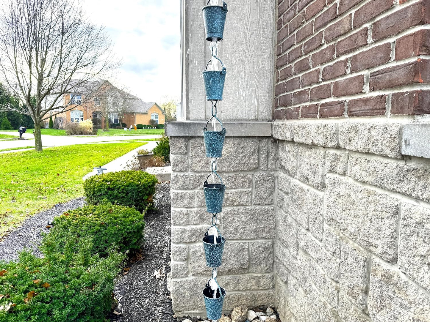 U-nitt Rain Chain Water Collection for Gutters, Rainwater Catcher & Diverter, 8.5 FT Chains for Outside Garden, Patina Bucket Cups, Roof Downspout, Works with Heavy Rain, w/Gutter Clip for Rainchains